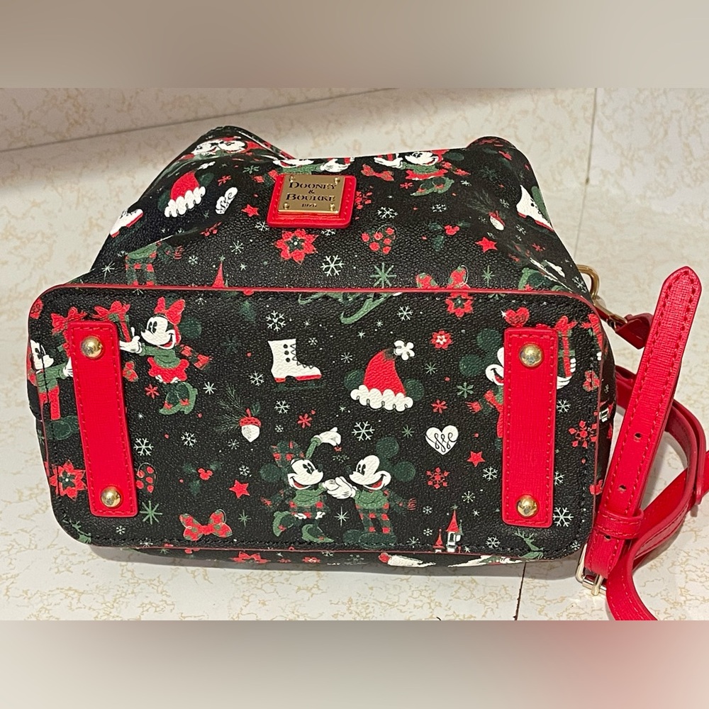 2017 Disney Dooney & Bourke Christmas Woodland Winter Crossbody Satchel Hand Bag - Picture 7 of 13